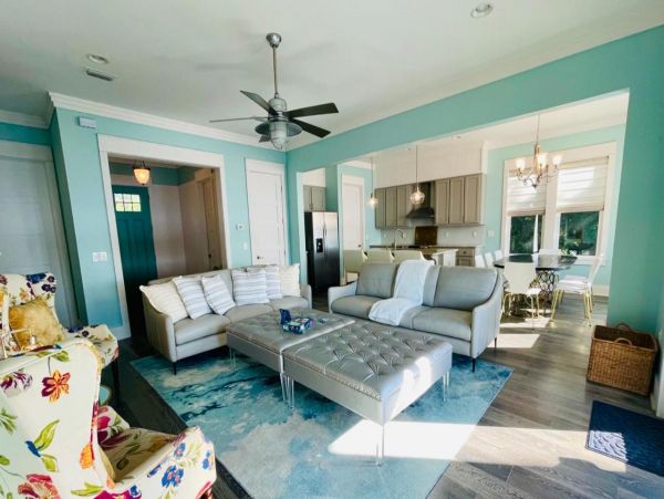 Bayfront Home Four Bedrooms with Private Pier, Patio & Amazing Water Views