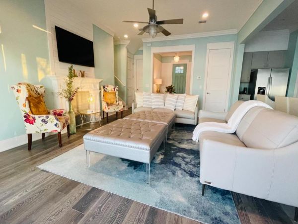 Bayfront Home Four Bedrooms with Private Pier, Patio & Amazing Water Views