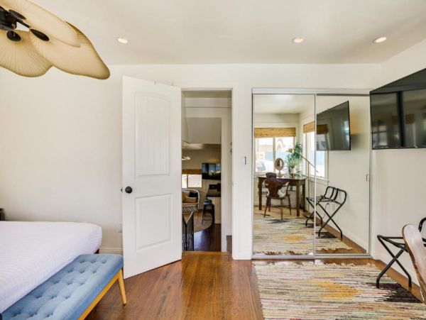 Walk to Beach San Diego Vacation Condo One Bedroom