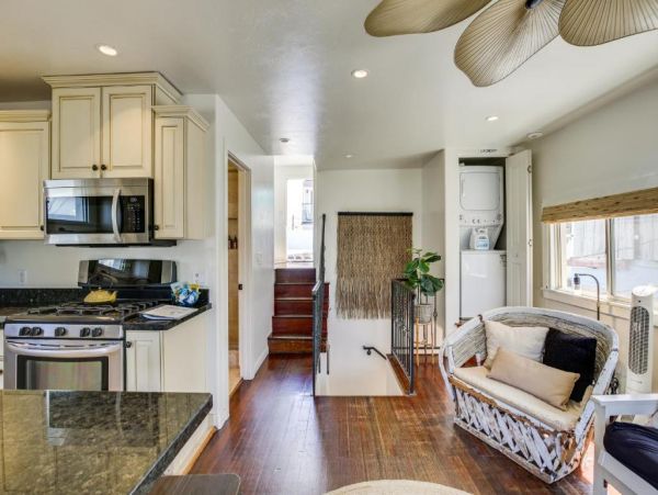 Walk to Beach San Diego Vacation Condo One Bedroom