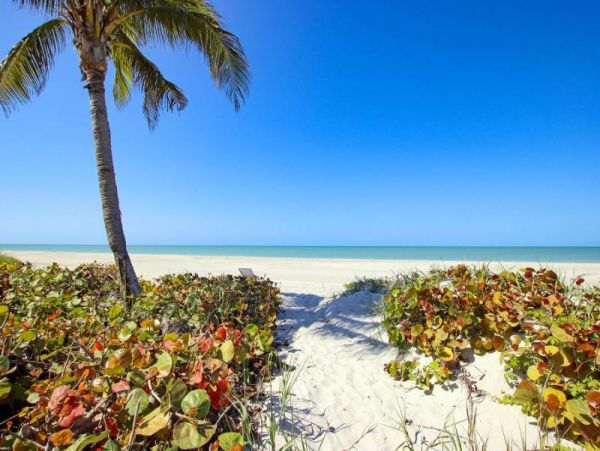 Captiva Vacation Home with 3 Bedroom & Beach Access