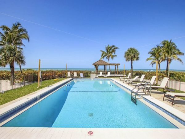 Captiva Vacation Home with 3 Bedroom & Beach Access