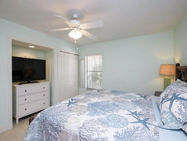 Captiva Vacation Home with 3 Bedroom & Beach Access