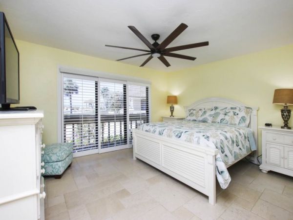 Captiva Vacation Home with 3 Bedroom & Beach Access