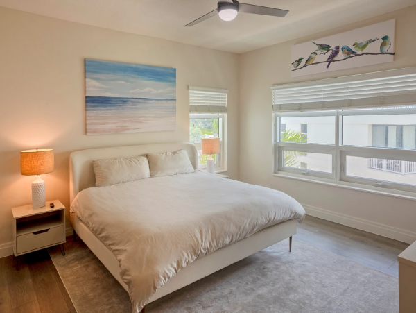 Gulf Views Siesta Key Vacation Condo with 2 Bedroom & Pool