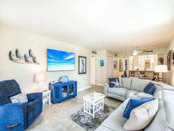 Charming Marco Island 2 Bedroom Vacation Condo