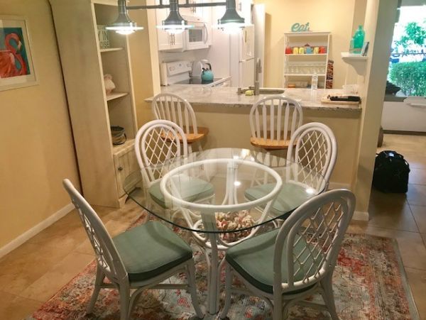Two Bedroom Vacation Condo in Naples