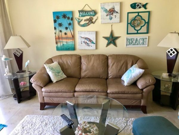 Two Bedroom Vacation Condo in Naples