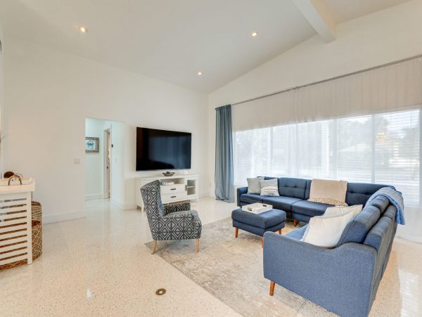 Siesta Key Haven with 3 Bedrooms & Canal Views