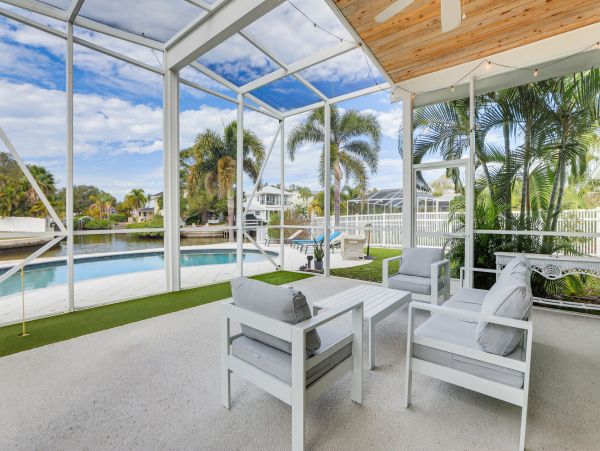 Siesta Key Haven with 3 Bedrooms & Canal Views