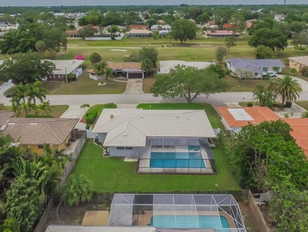 Luxury 3 Bedroom Pool Retreat