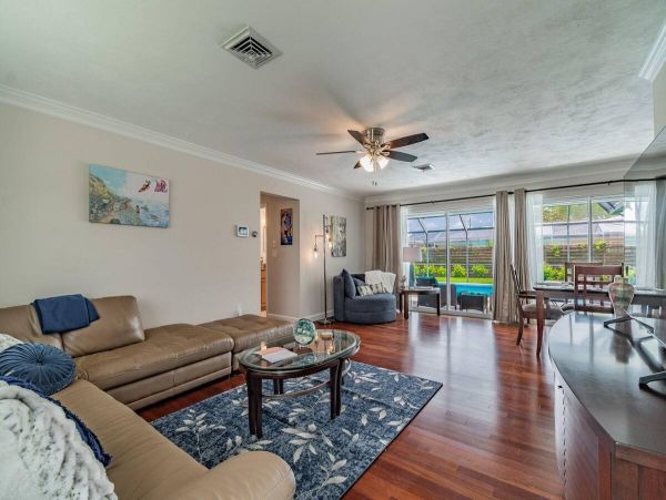 Luxury 3 Bedroom Pool Retreat