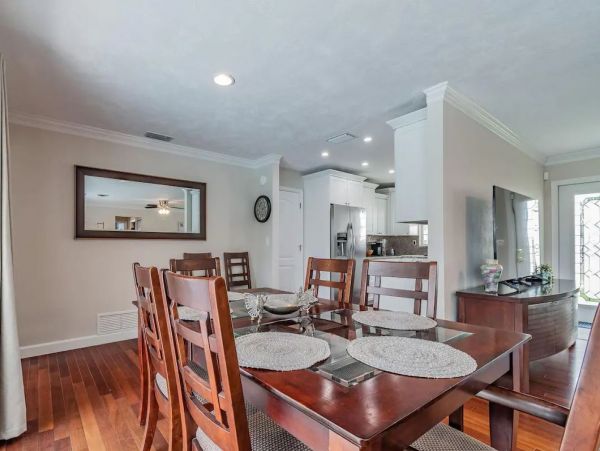 Luxury 3 Bedroom Pool Retreat
