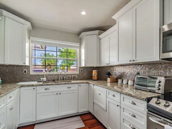 Luxury 3 Bedroom Pool Retreat
