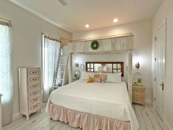 Luxury Waterfront Home with Private Pool, Outdoor Kitchen, Grill & TV