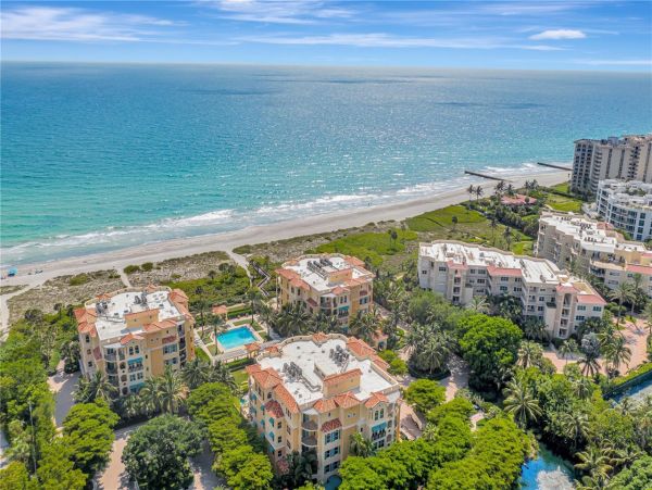 On Beach Longboat Key Vacation Condo Three Bedroom
