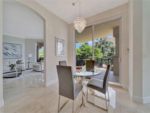 On Beach Longboat Key Vacation Condo Three Bedroom
