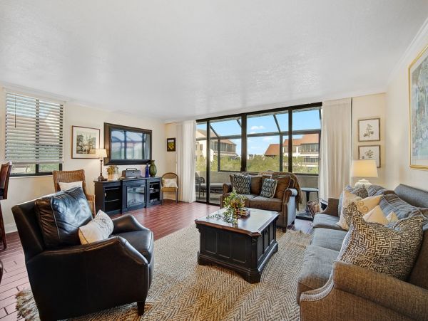 Siesta Key Two Bedroom Vacation Rental Near the Beach
