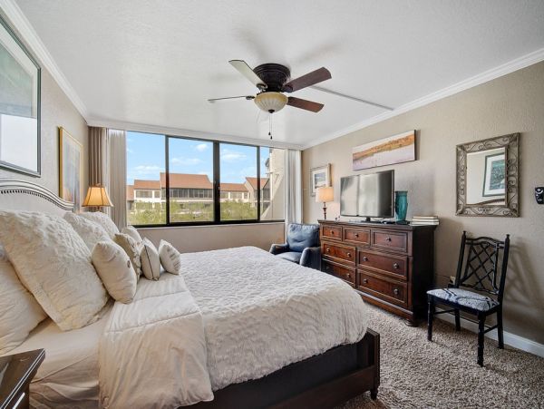 Siesta Key Two Bedroom Vacation Rental Near the Beach