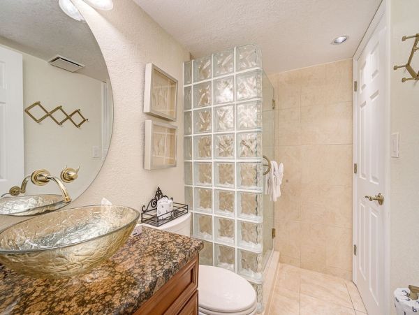 Siesta Key Two Bedroom Vacation Rental Near the Beach