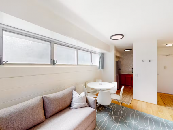 Honolulu Vacation Rental: Beach Access & City Views