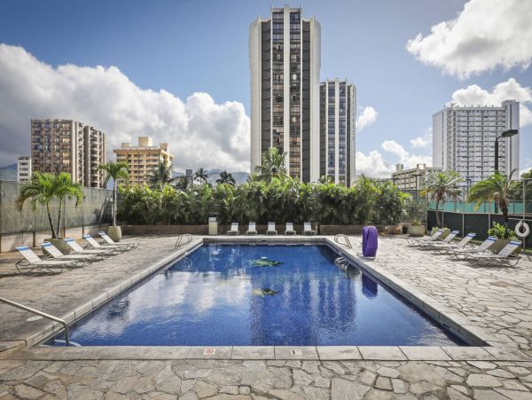 Waikiki Vacation Condo Two Bedroom Diamon Head Views