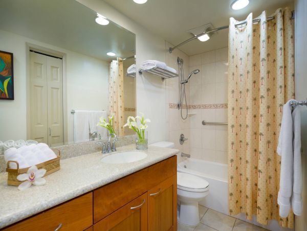 Waikiki Vacation Condo Two Bedroom Diamon Head Views