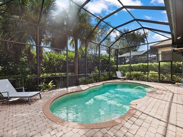 Charming Three Bedroom Vacation Pool Home in Naples