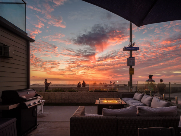 Oceanfront Three Bedroom Vacation Rental in Mission Beach