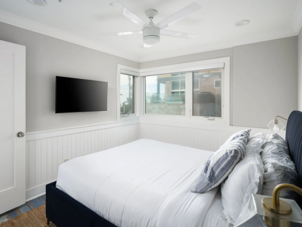Oceanfront Three Bedroom Vacation Rental in Mission Beach