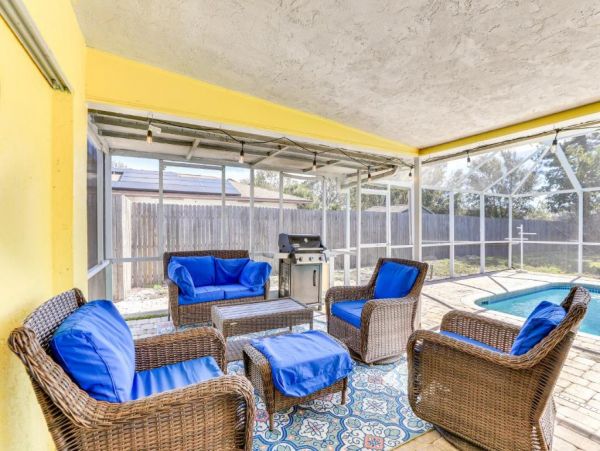 Sarasota Getaway: Heated Pool, Games, Close to Downtown