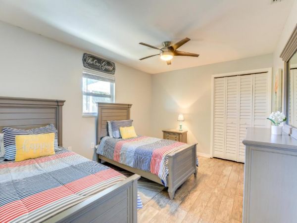 Sarasota Getaway: Heated Pool, Games, Close to Downtown