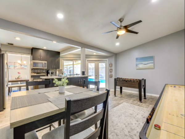 Sarasota Getaway: Heated Pool, Games, Close to Downtown
