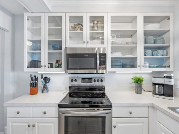 100 Steps from the Beach & Ocean Views