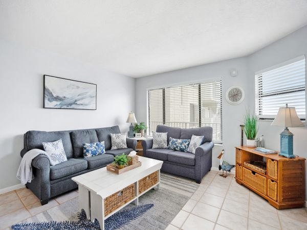 100 Steps from the Beach & Ocean Views