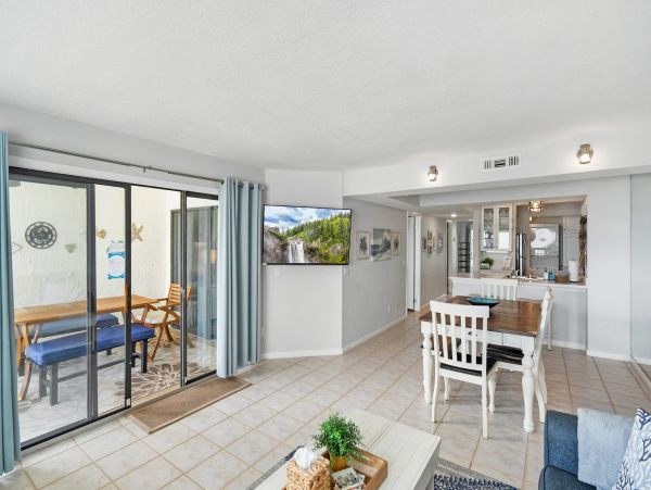 100 Steps from the Beach & Ocean Views