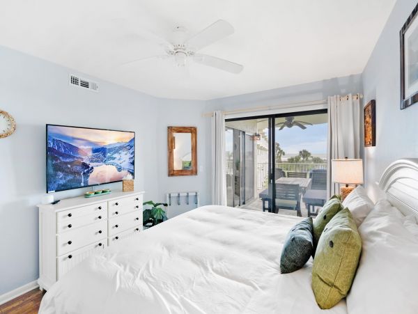 100 Steps from the Beach & Ocean Views