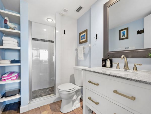 100 Steps from the Beach & Ocean Views