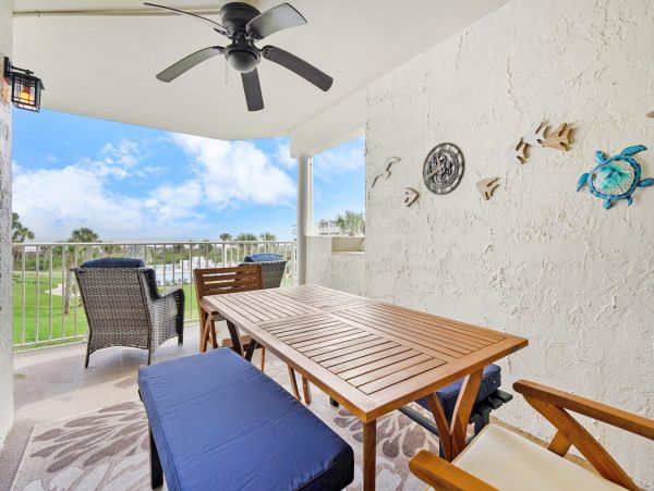 100 Steps from the Beach & Ocean Views