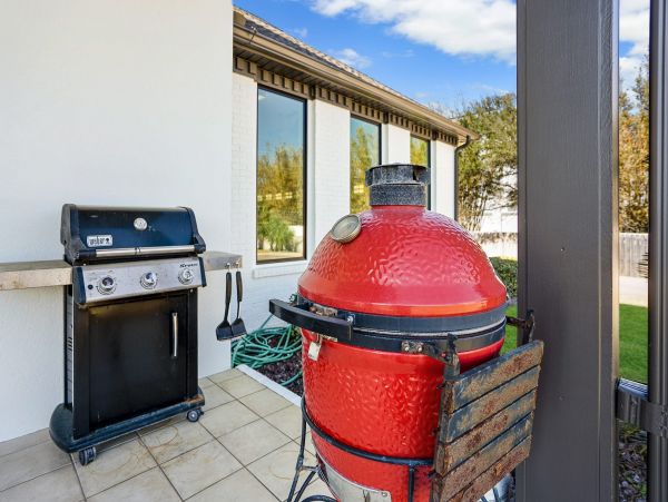 Vacation Home in Crescent Beach - Ideal Getaway for Families