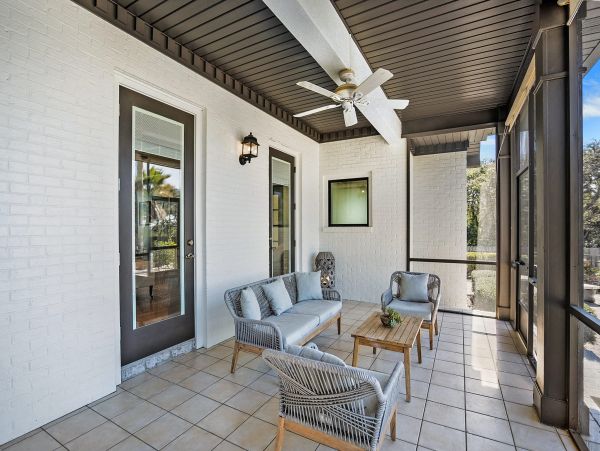 Vacation Home in Crescent Beach - Ideal Getaway for Families