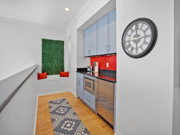 Vacation Home in Crescent Beach - Ideal Getaway for Families