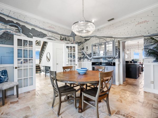 Vacation Home in Crescent Beach - Ideal Getaway for Families