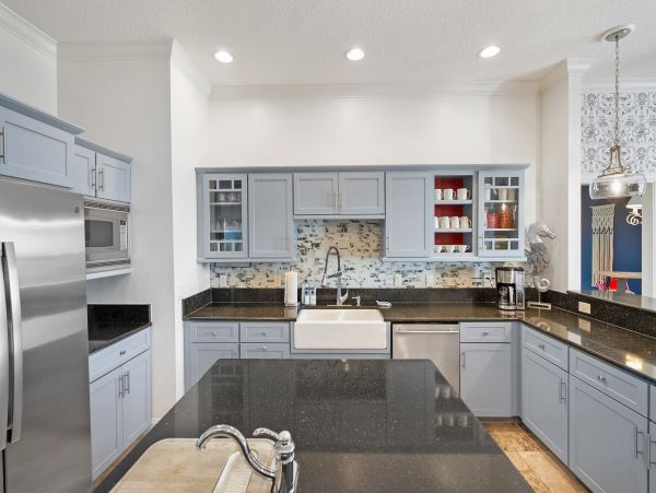 Vacation Home in Crescent Beach - Ideal Getaway for Families