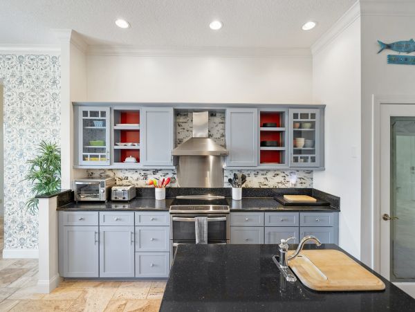 Vacation Home in Crescent Beach - Ideal Getaway for Families