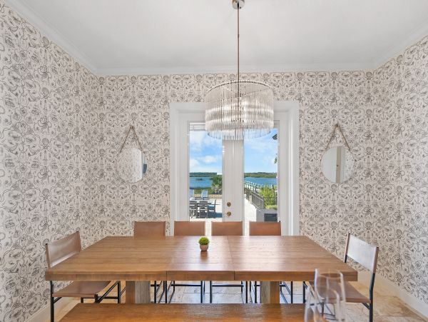 Vacation Home in Crescent Beach - Ideal Getaway for Families