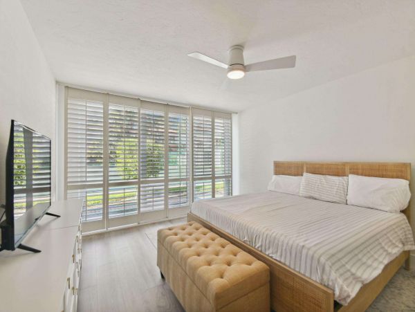 Three Bedroom Luxury Condo on the beach