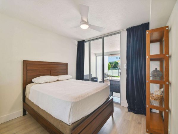 Three Bedroom Luxury Condo on the beach
