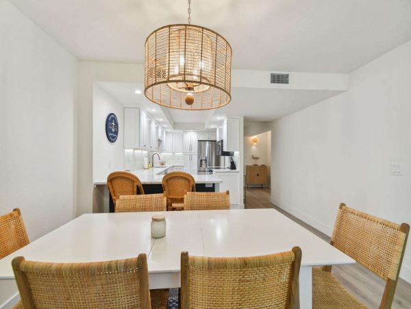 Three Bedroom Luxury Condo on the beach