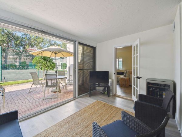Three Bedroom Luxury Condo on the beach